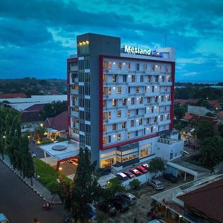 Metland Hotel Cirebon By Horison Kültér fotó